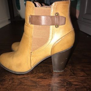 Ankle boots
